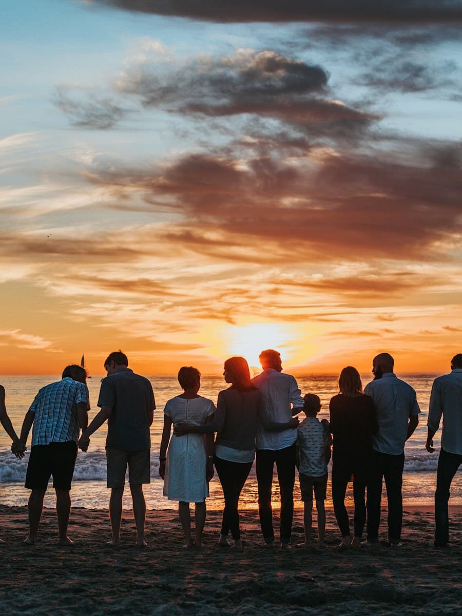 Paar- und Schwangerschaftsfotografie in der goldenen Abendsonne